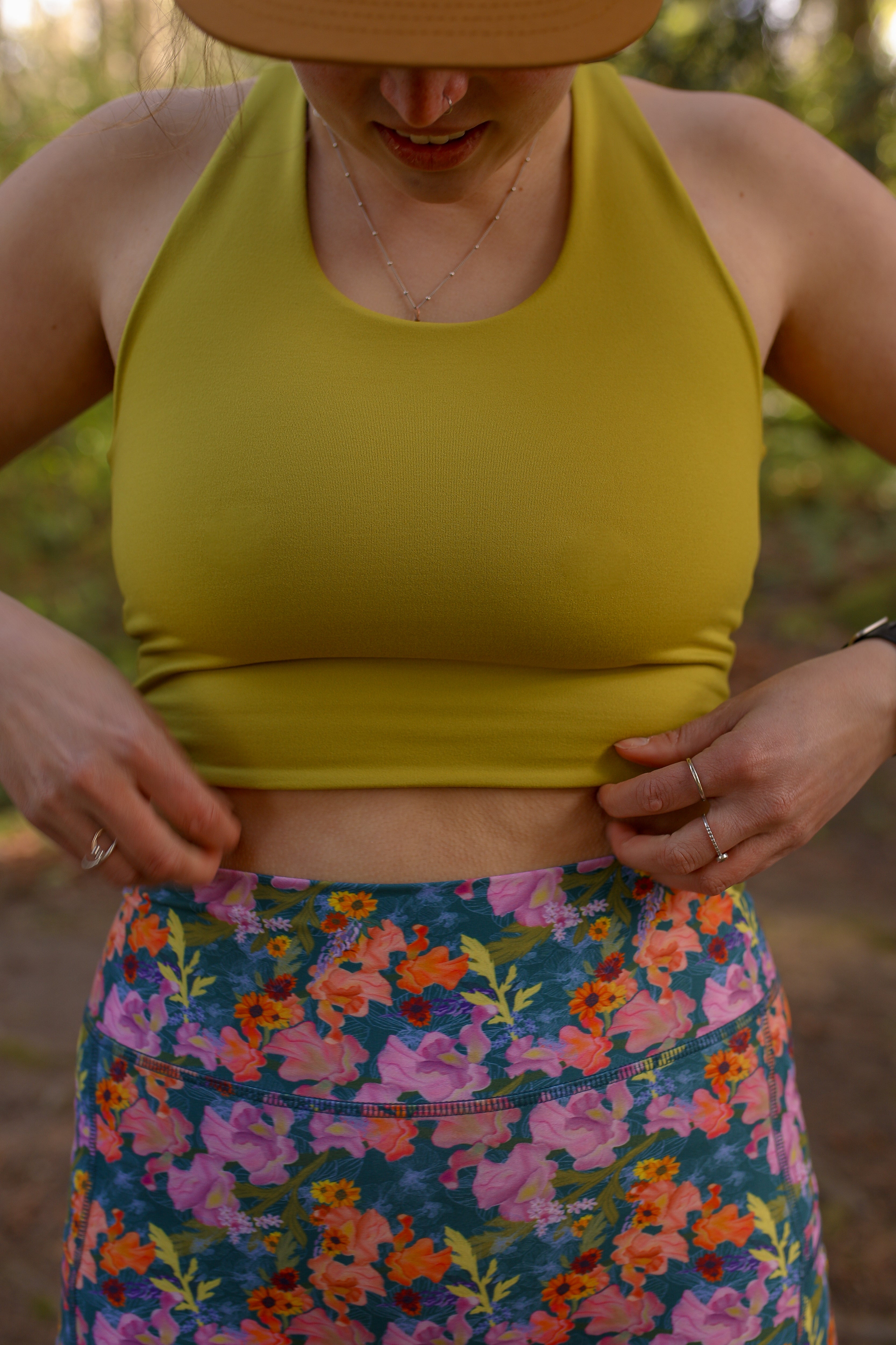 Commit Crop Top | Wolfmitten/Pistachio